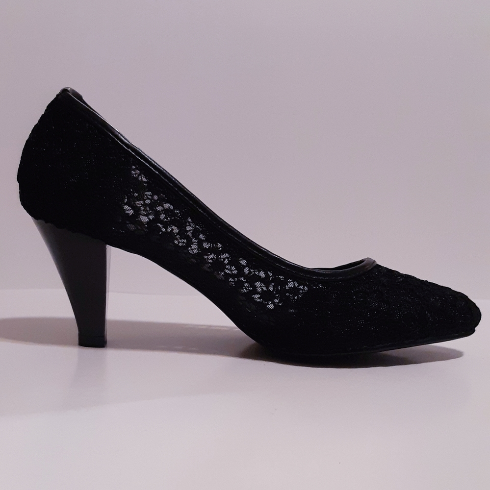 Lace pumps 2.5" - Picture 5 of 7